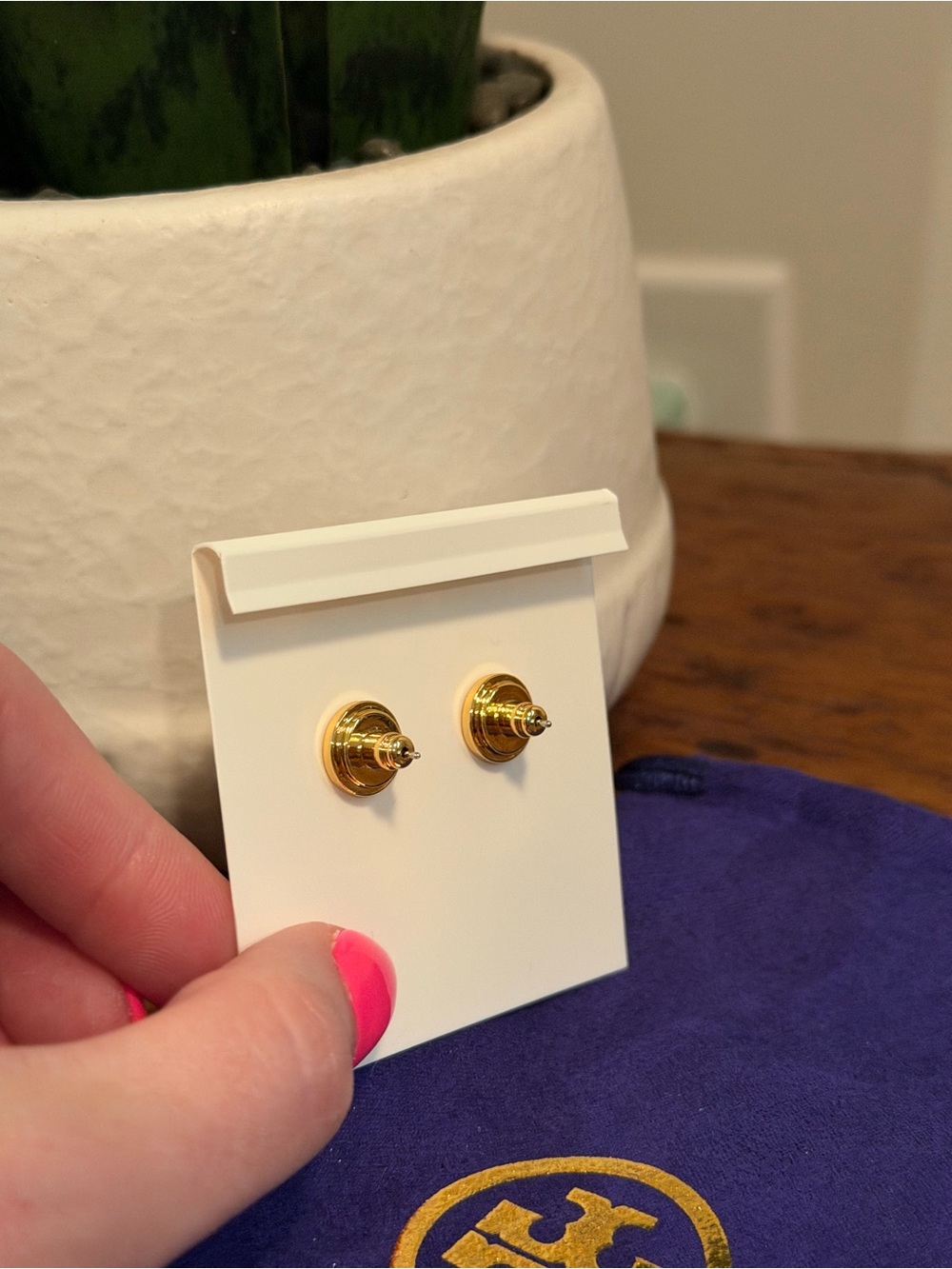 Tory Burch Gold Logo Pearl Drop Earrings with Dust Bag NWT - Picture 3 of 5